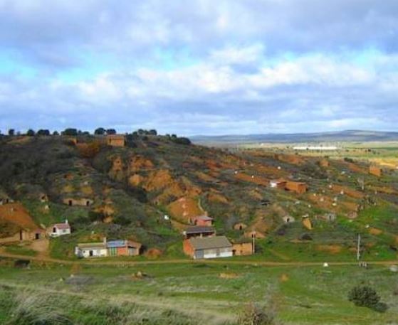 Bodega tierra restaurante vivienda tradicional artesano valle tera y vidriales Zamora asados visitar Santa Maria de la Vega